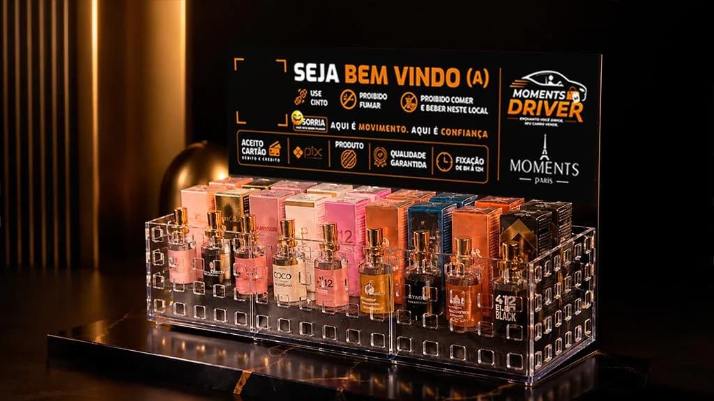 Display de perfumes pronto para instalar no banco de trás do carro e vender perfume no Uber